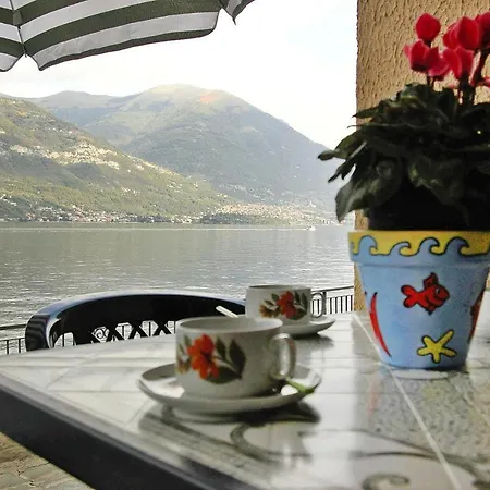 Directly On The Lake Paganini Flats In Apartament *